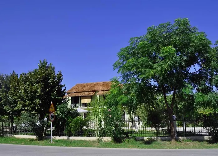 House!! Апартаменты