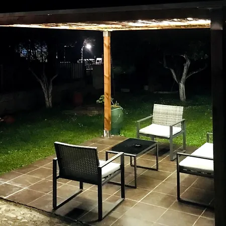 Apartman House!! Szfakerá