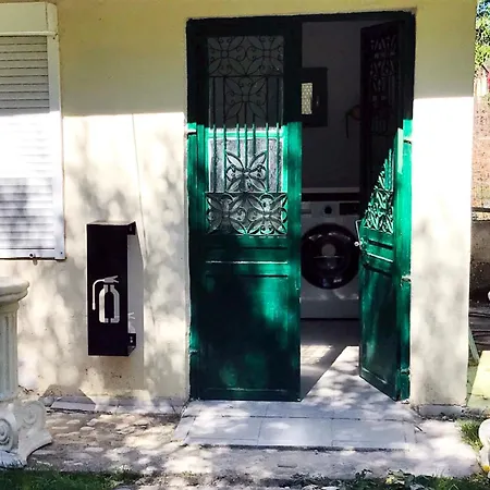 アパート House!! Sfakerá